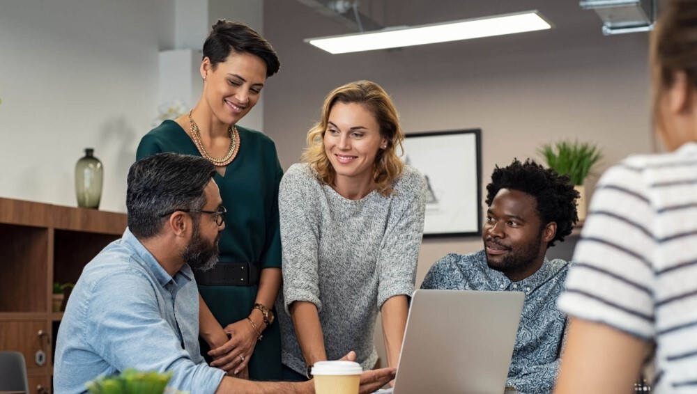 Sem Parar Empresas: Equipe de colaboradores felizes com o benefício flexível