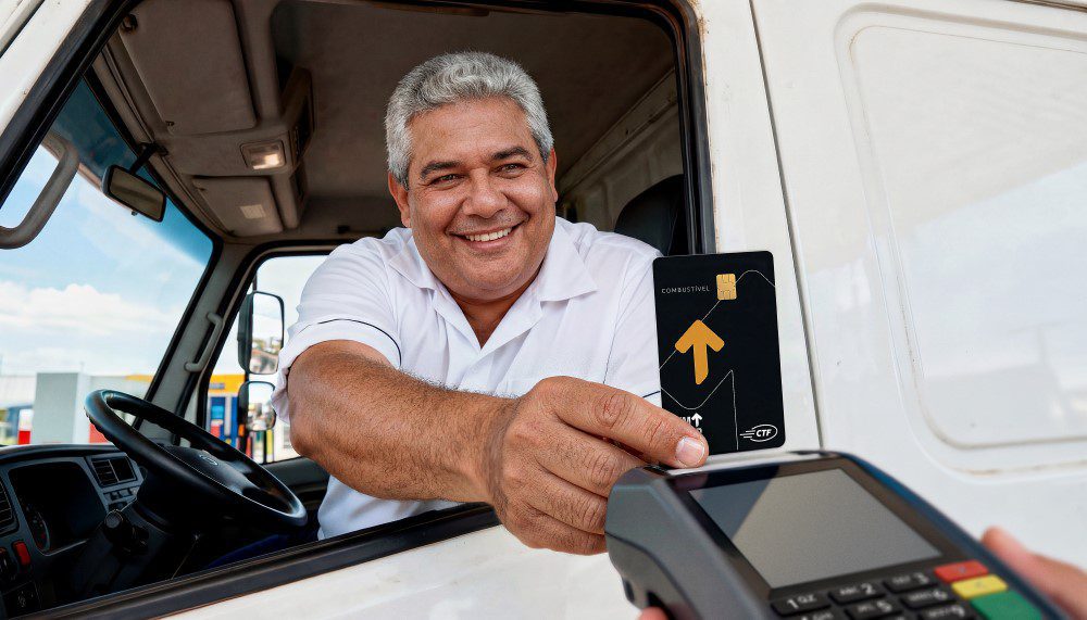 Como o Sem Parar Cartão Combustível garante economia para frotas?