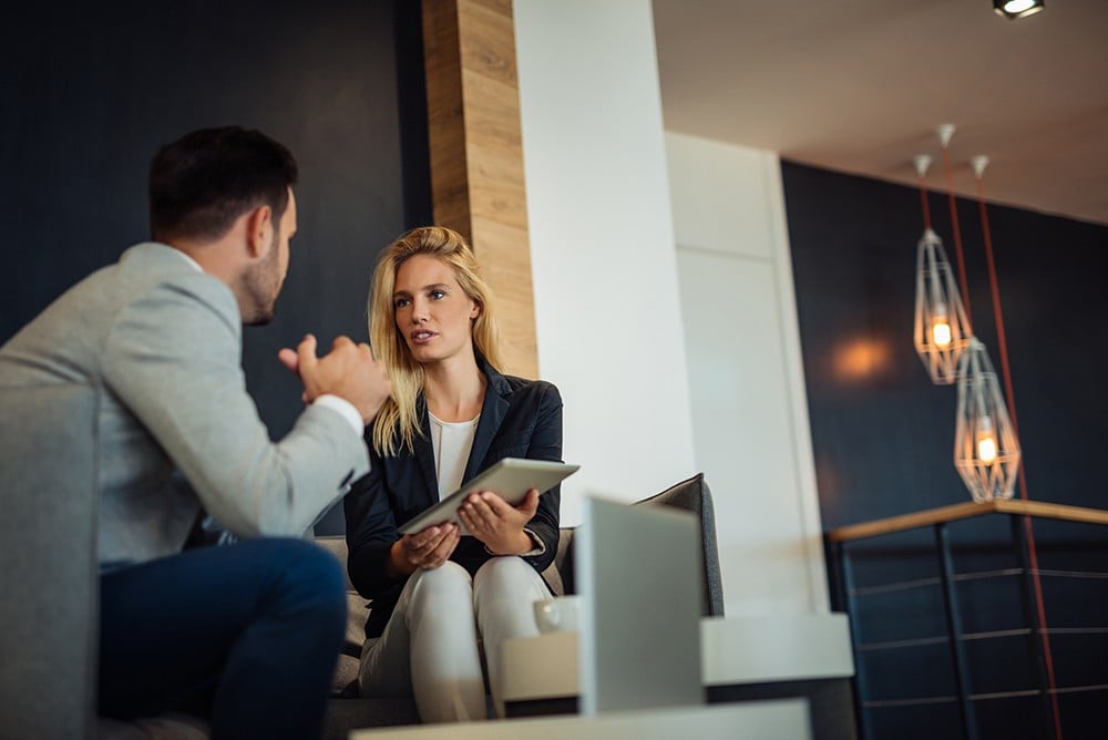 Uso indevido dos benefícios empresariais: como lidar com a situação?