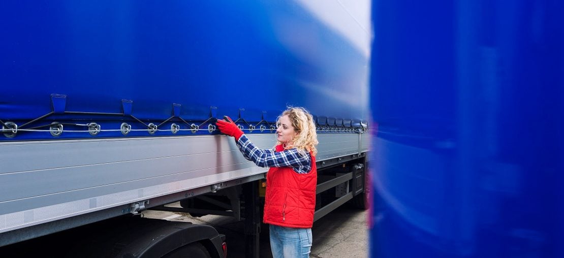 Lona de caminhão: 3 melhores dicas para escolher a mais adequada