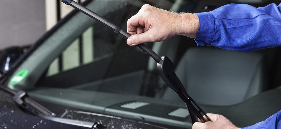 Recuperar para-brisa, trocar ou manter trincado? Tire suas dúvidas!