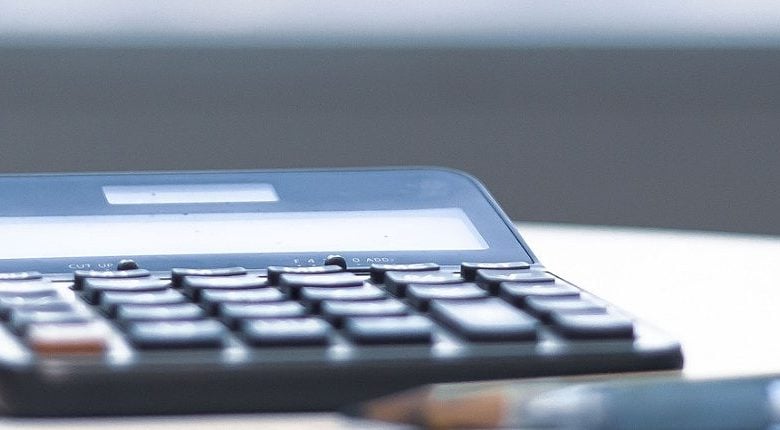 Saiba como calcular hora extra e quais seus principais cuidados