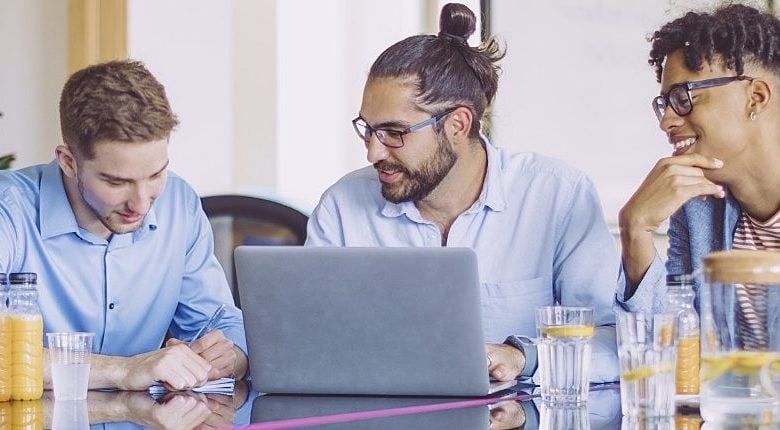 Benefícios para estagiários: saiba quais a empresa pode oferecer