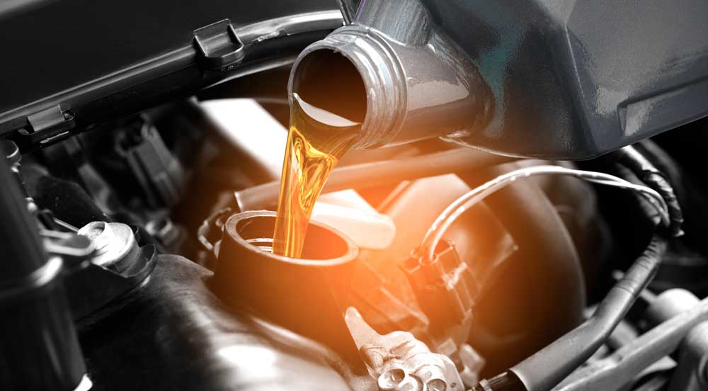 Sem Parar Empresas: um dos tipos de diesel abastecendo um veículo